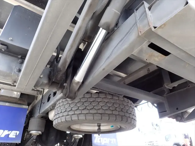 いすゞ フォワード 2PG-FTR90V2(2WD)の写真17