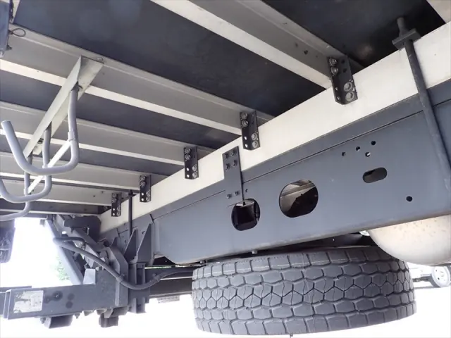 いすゞ フォワード 2PG-FTR90V2(2WD)の写真21