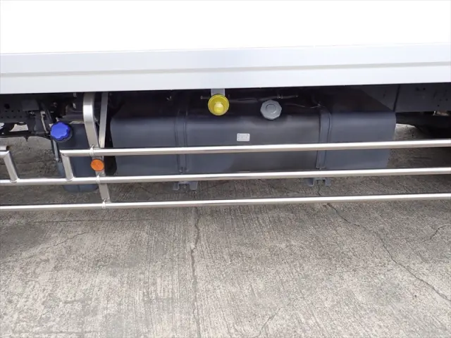 いすゞ フォワード 2PG-FTR90V2(2WD)の写真24