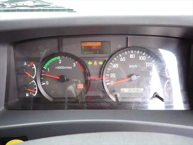 いすゞ フォワード 2PG-FTR90V2(2WD)の写真31