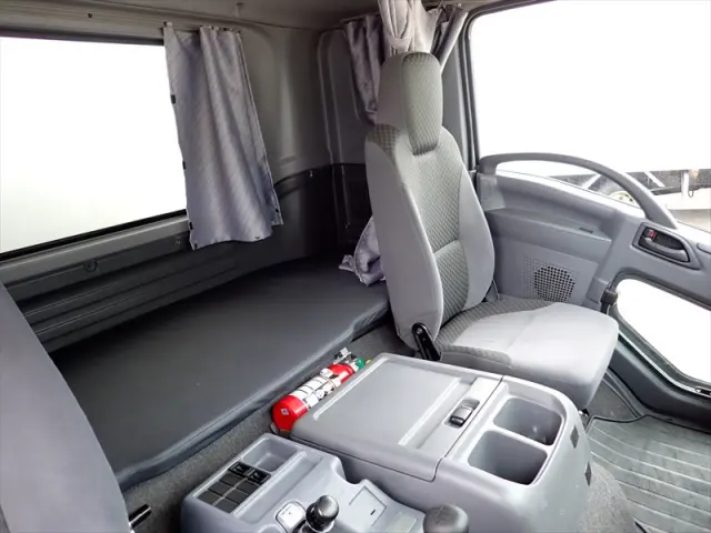 いすゞ フォワード 2PG-FTR90V2(2WD)の写真33