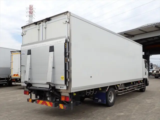 いすゞ フォワード 2PG-FTR90V2(2WD)の写真2