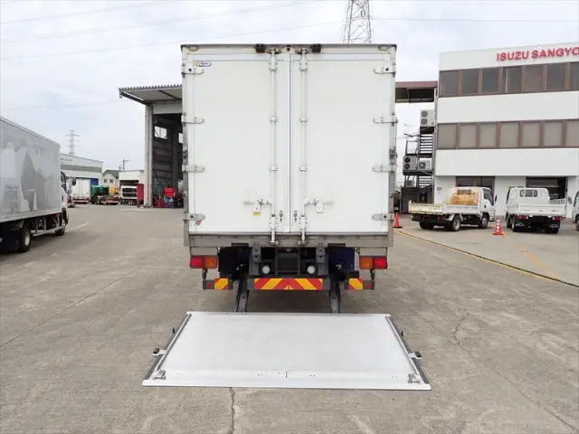 いすゞ フォワード 2PG-FTR90V2(2WD)の写真6