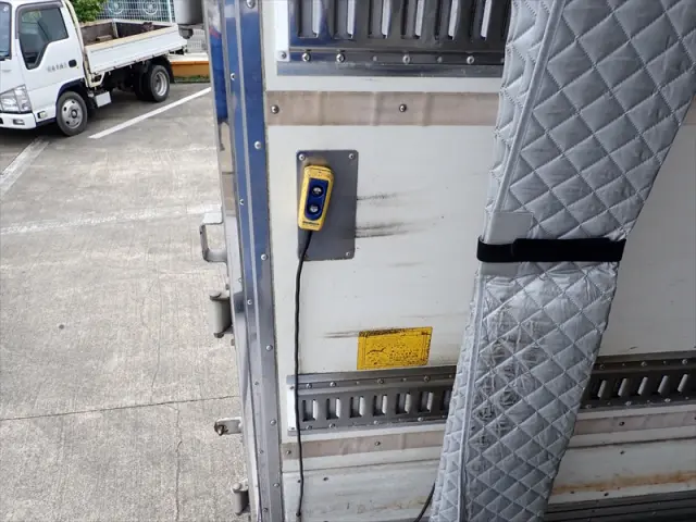 いすゞ フォワード 2PG-FTR90V2(2WD)の写真11