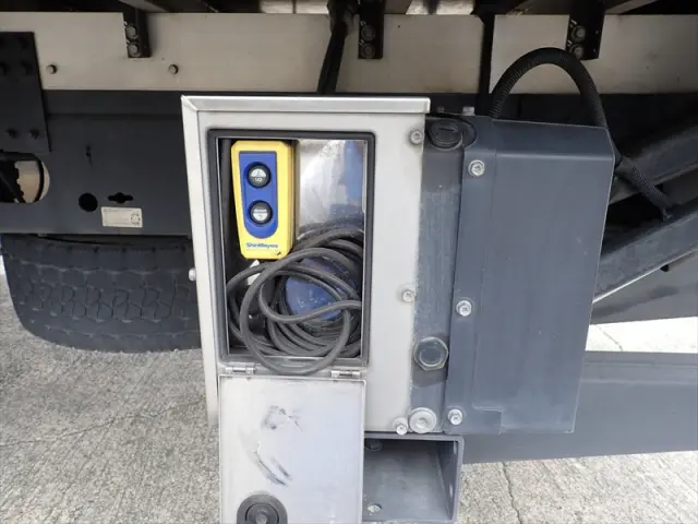 いすゞ フォワード 2PG-FTR90V2(2WD)の写真13