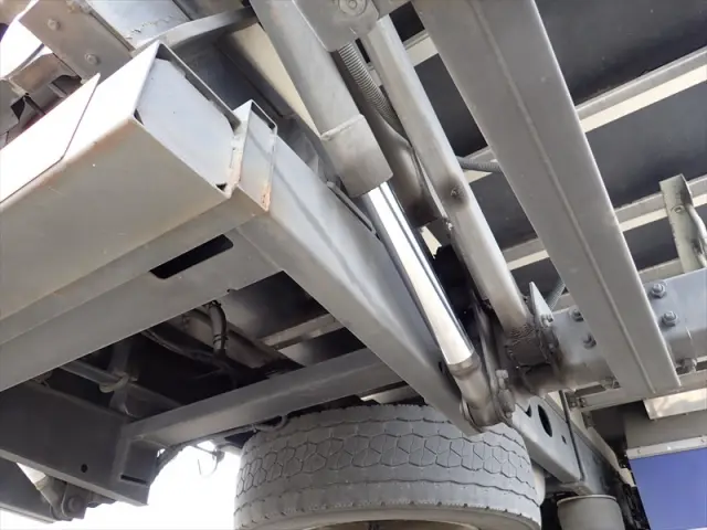 いすゞ フォワード 2PG-FTR90V2(2WD)の写真16