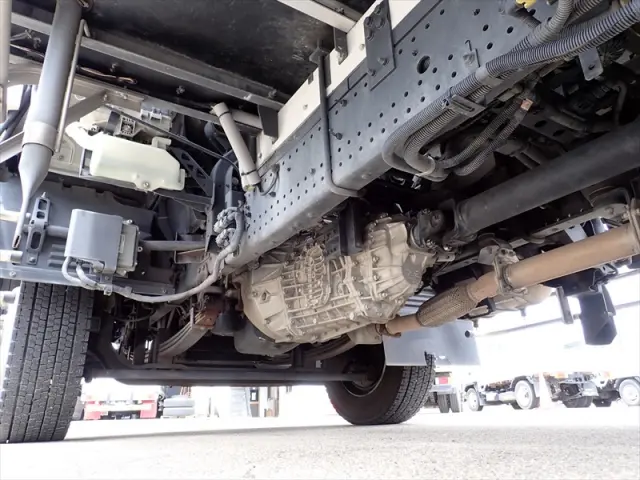 いすゞ フォワード 2PG-FTR90V2(2WD)の写真24