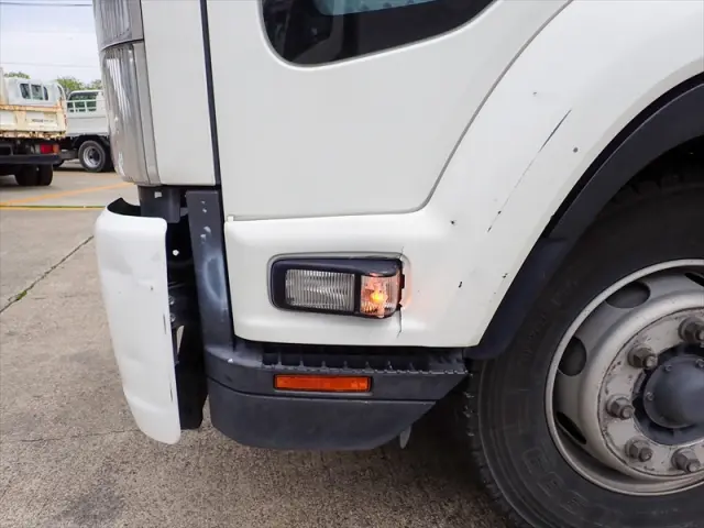 いすゞ フォワード 2PG-FTR90V2(2WD)の写真25