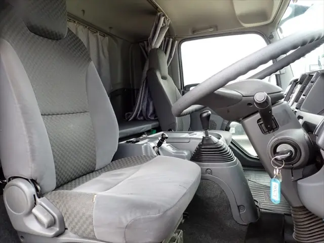いすゞ フォワード 2PG-FTR90V2(2WD)の写真26
