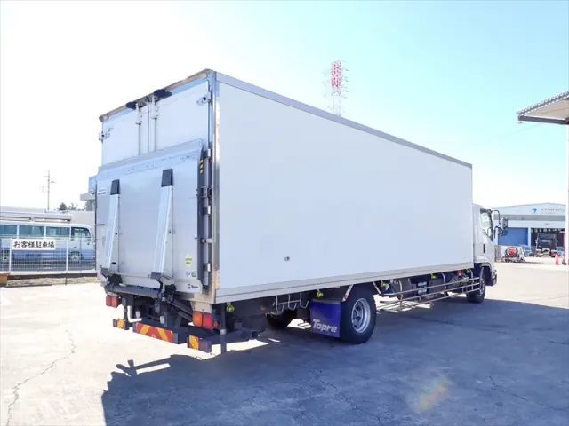 いすゞ フォワード 2PG-FTR90V2(2WD)の写真2