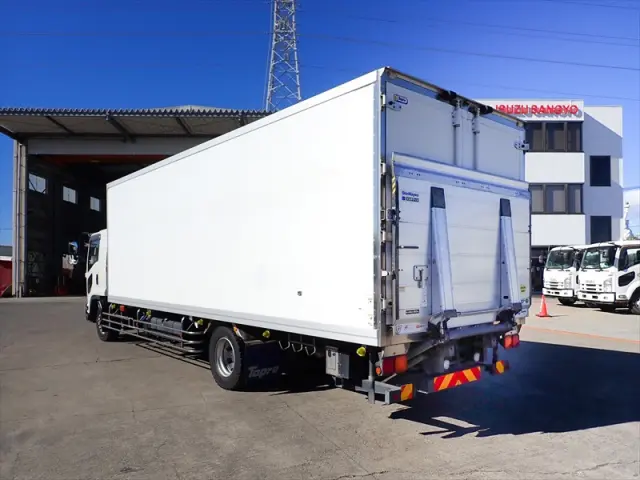 いすゞ フォワード 2PG-FTR90V2(2WD)の写真4