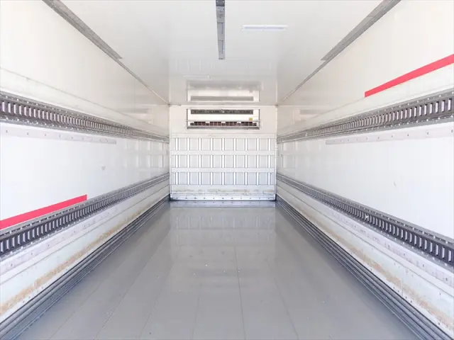 いすゞ フォワード 2PG-FTR90V2(2WD)の写真6