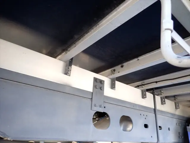 いすゞ フォワード 2PG-FTR90V2(2WD)の写真23