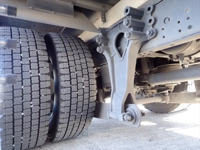 いすゞ フォワード 2PG-FTR90V2(2WD)の写真24