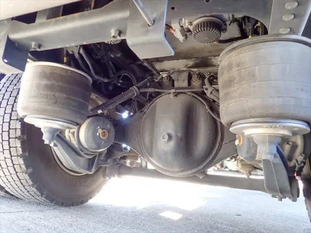 いすゞ フォワード 2PG-FTR90V2(2WD)の写真28