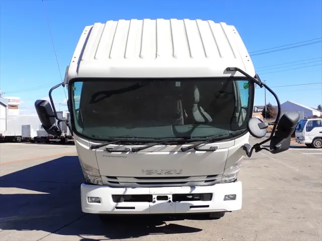 いすゞ フォワード 2PG-FTR90V2(2WD)の写真42