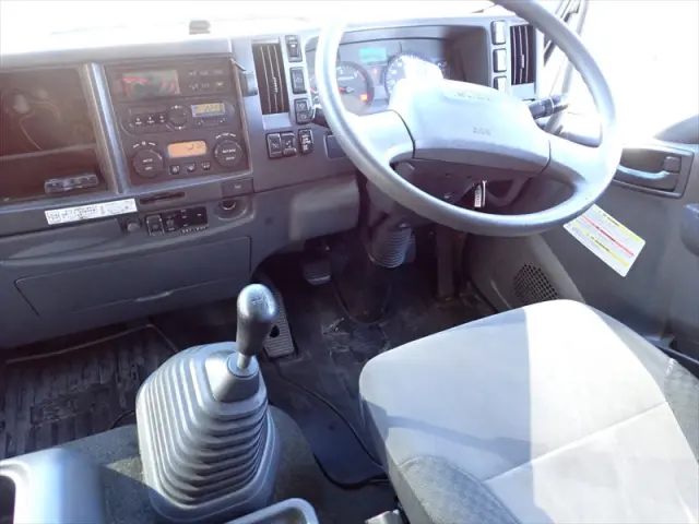 いすゞ フォワード 2PG-FTR90V2(2WD)の写真45