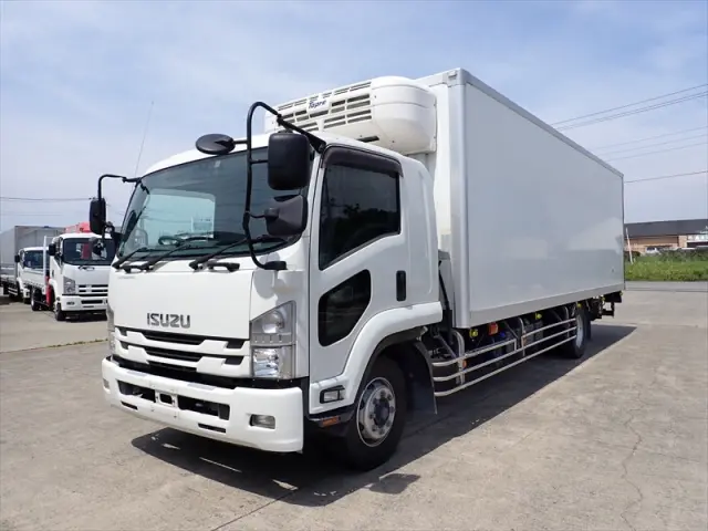 いすゞ フォワード 2PG-FTR90V2(2WD)の写真1