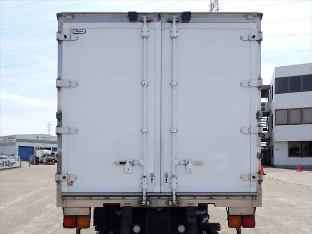 いすゞ フォワード 2PG-FTR90V2(2WD)の写真5