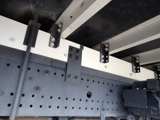 いすゞ フォワード 2PG-FTR90V2(2WD)の写真17