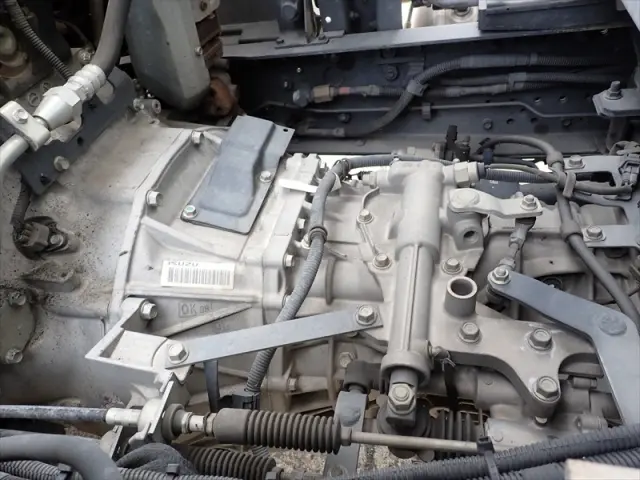 いすゞ フォワード 2PG-FTR90V2(2WD)の写真30