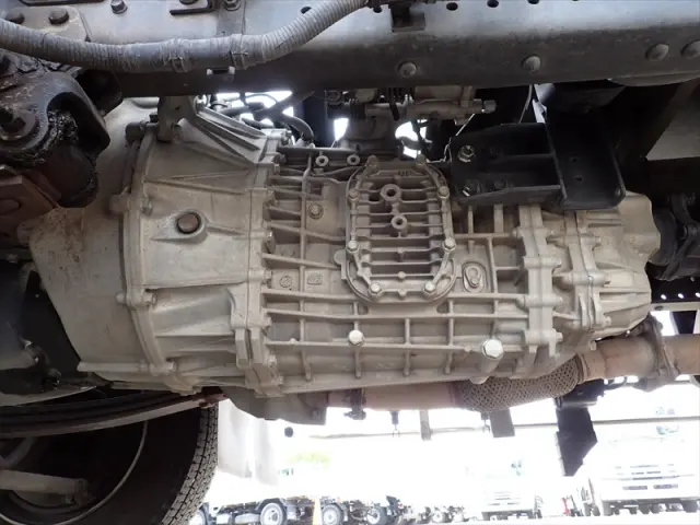 いすゞ フォワード 2PG-FTR90V2(2WD)の写真31