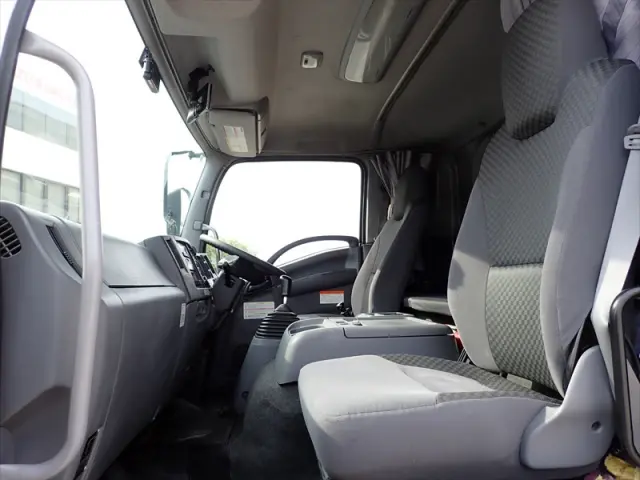 いすゞ フォワード 2PG-FTR90V2(2WD)の写真34