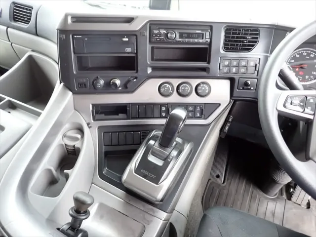 UD クオン 2PG-CG5CA(8x4)の写真35