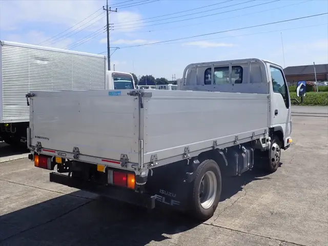 いすゞ エルフ TRG-NJR85N(2WD)の写真2