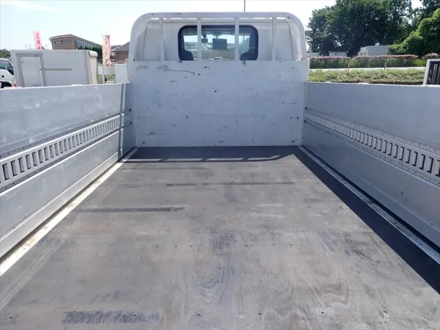 いすゞ エルフ TRG-NJR85N(2WD)の写真6