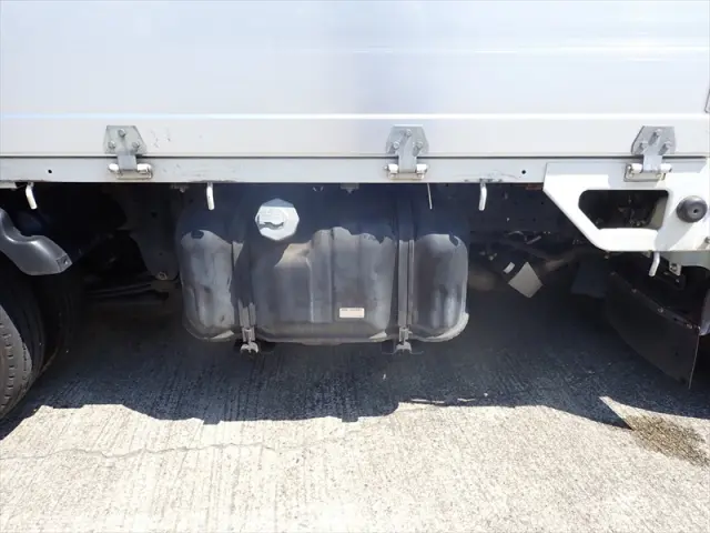 いすゞ エルフ TRG-NJR85N(2WD)の写真8