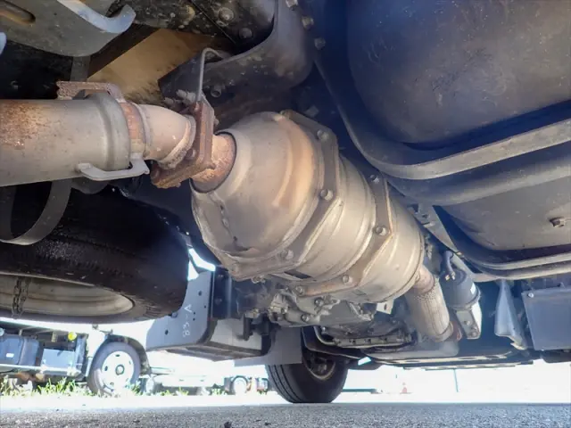 いすゞ エルフ TRG-NJR85N(2WD)の写真10