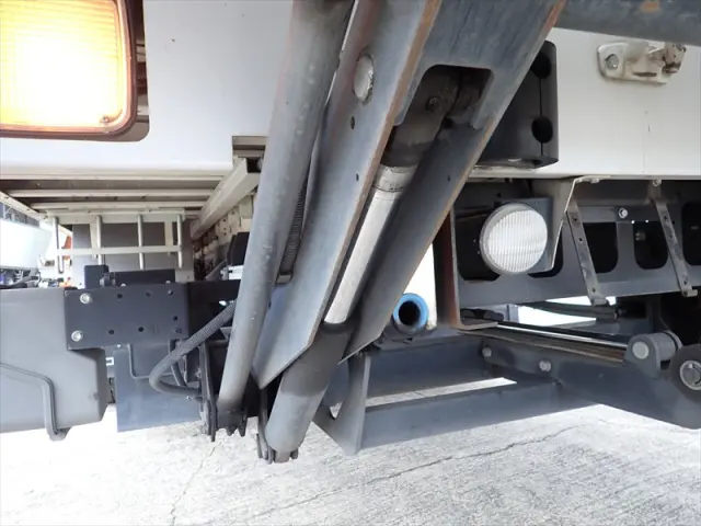 いすゞ フォワード 2RG-FRR90S2(2WD)の写真12