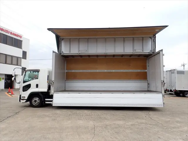 いすゞ フォワード 2RG-FRR90S2(2WD)の写真17