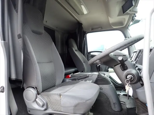いすゞ フォワード 2RG-FRR90S2(2WD)の写真35
