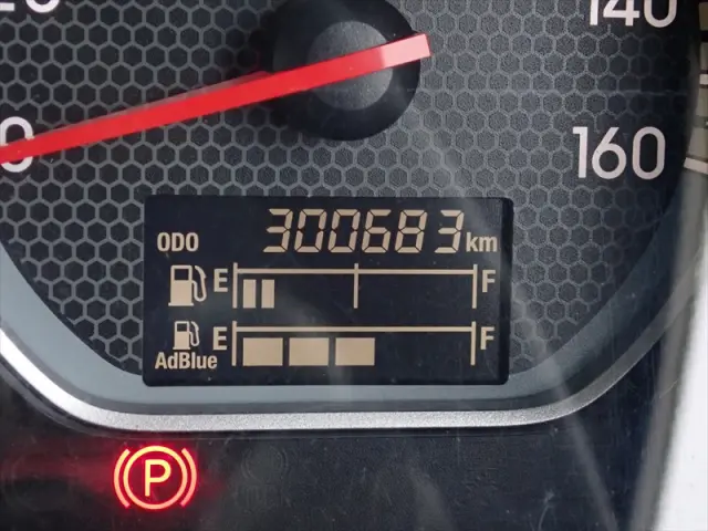 いすゞ フォワード 2RG-FRR90S2(2WD)の写真38