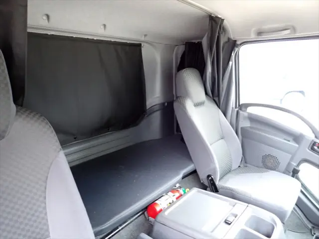 いすゞ フォワード 2RG-FRR90S2(2WD)の写真39