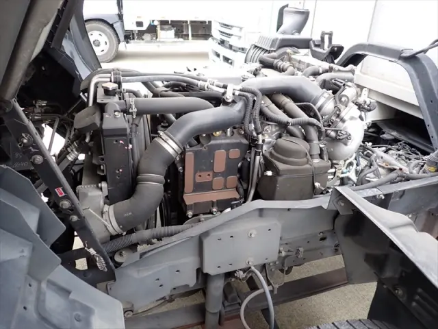 いすゞ フォワード 2RG-FRR90S2(2WD)の写真42