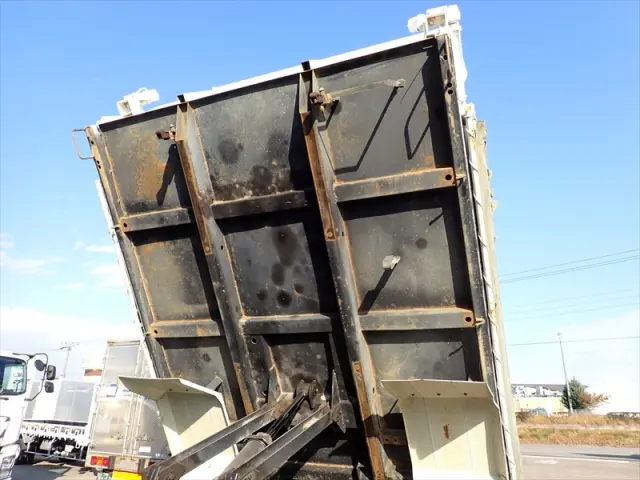 いすゞ フォワード 2RG-FRR90S1(2WD)の写真12