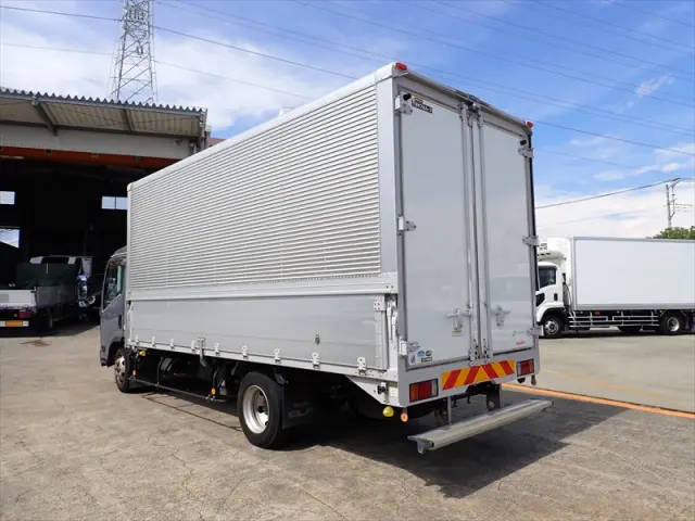 いすゞ エルフ TPG-NPR85AN(2WD)の写真4