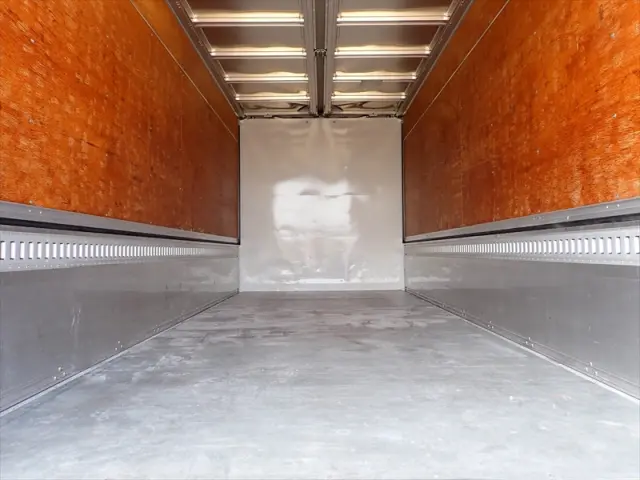 いすゞ エルフ TPG-NPR85AN(2WD)の写真5