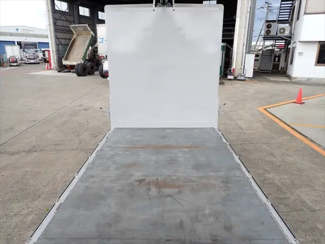 いすゞ エルフ TPG-NPR85AN(2WD)の写真12