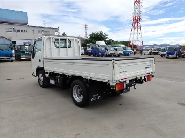 いすゞ エルフ 2RG-NJS88A(4WD)の写真2