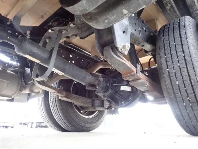 いすゞ エルフ 2RG-NJS88A(4WD)の写真10