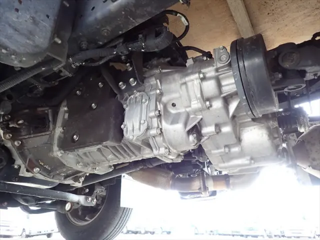 いすゞ エルフ 2RG-NJS88A(4WD)の写真11