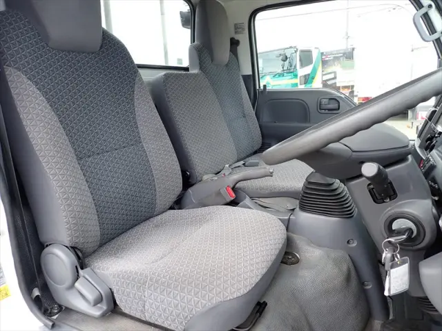 いすゞ エルフ 2RG-NJS88A(4WD)の写真16