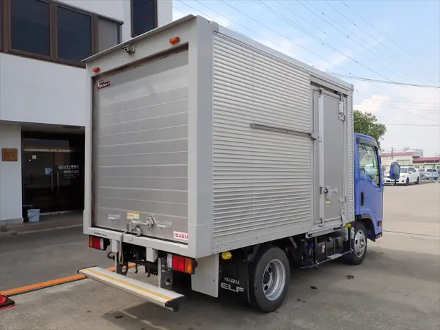 いすゞ エルフ 2RG-NMR88AN(2WD)の写真2