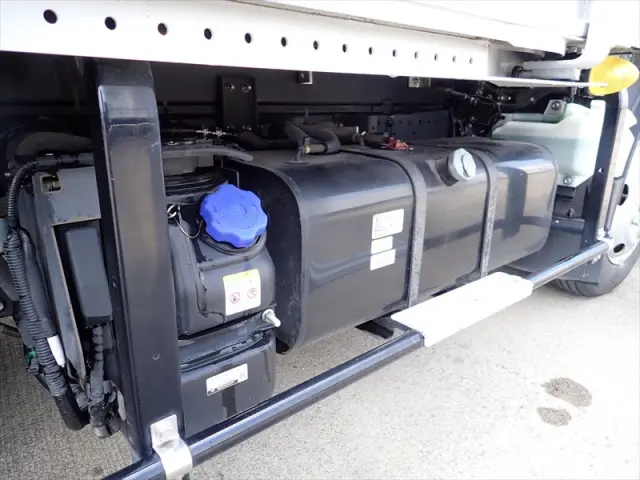 いすゞ エルフ 2RG-NMR88AN(2WD)の写真12