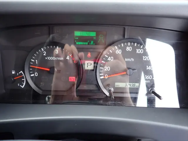 いすゞ エルフ 2RG-NMR88AN(2WD)の写真22