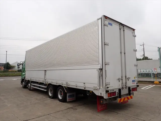 いすゞ ギガ QKG-CYJ77B(8x4)の写真4